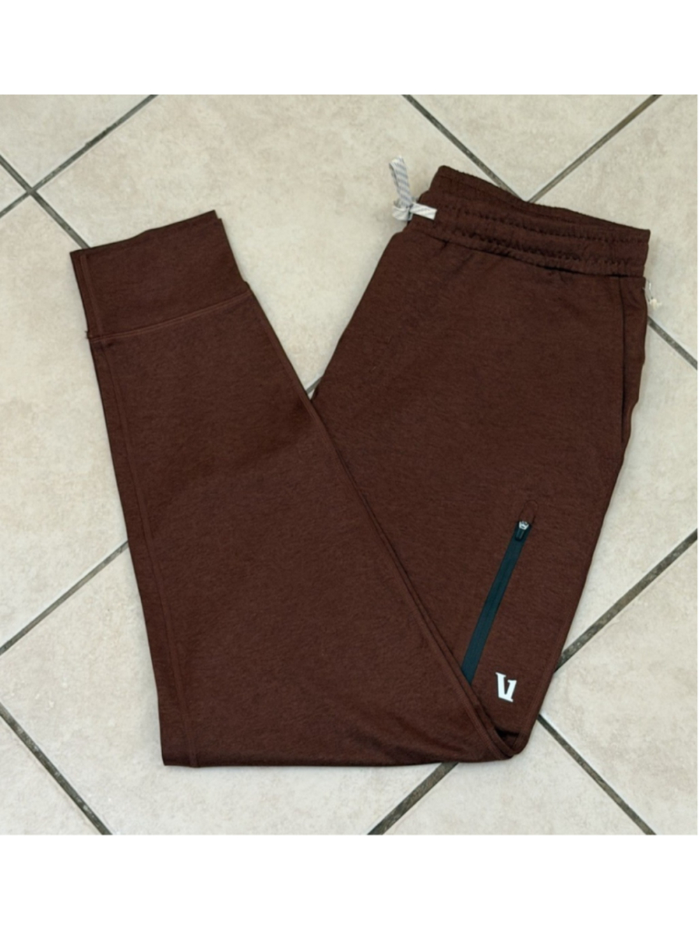 VUORI SUNDAY PERFORMANCE JOGGER 28” BURNT SIENNA HEATHER COLOR SIZE MEDIUM